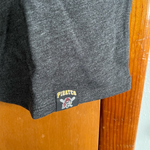 Pittsburg Pirates Nike 3/4 Tee - Picture 3 of 6